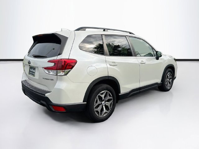 Used 2019 Subaru Forester Premium w/ All-Weather Package AWD/4WD image 10