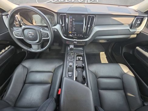 Used 2018 Volvo XC60 T6 Momentum w/ Vision Package AWD/4WD image 20