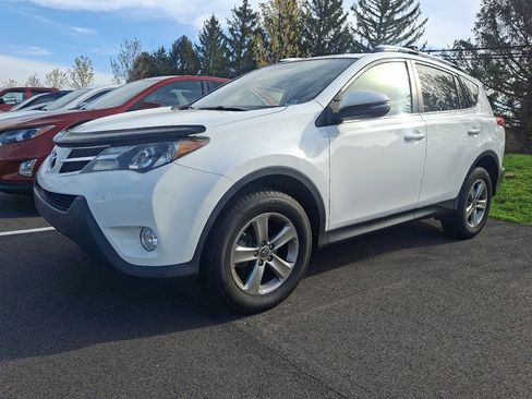 Used 2015 Toyota RAV4 XLE image 3