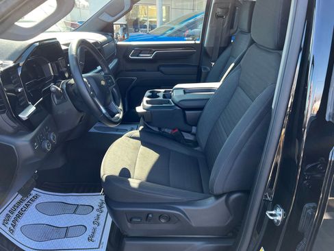 Used 2024 Chevrolet Silverado 1500 LT image 12