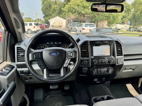 Used 2017 Ford F150 XLT w/ Equipment Group 302A Luxury AWD/4WD image 21