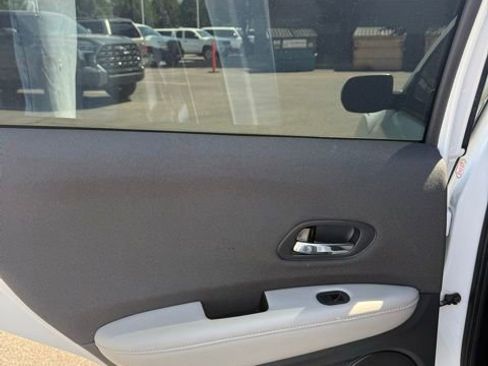 Used 2021 Honda HR-V LX image 32