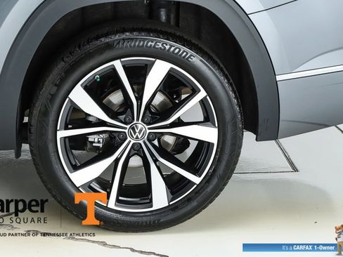 Used 2025 Volkswagen Atlas SEL Premium R-Line AWD/4WD image 46