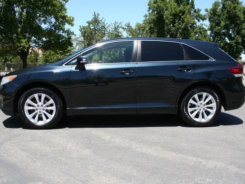 Used 2013 Toyota Venza LE w/ LE Preferred Pkg AWD/4WD image 8