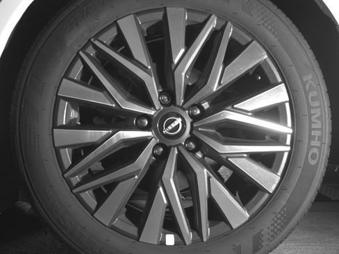 Used 2025 Nissan Altima 2.5 SV image 14