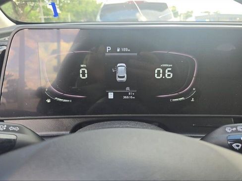 Used 2023 Kia Sportage EX FWD image 6