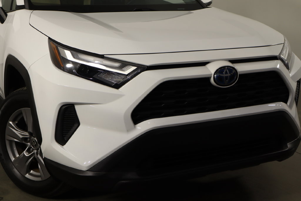 Used 2023 Toyota RAV4 XLE AWD/4WD image 48