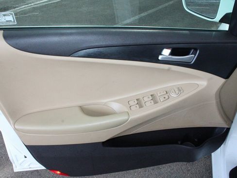 Used 2013 Hyundai Sonata GLS image 21