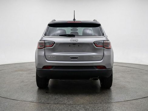 Used 2025 Jeep Compass Limited AWD/4WD image 7