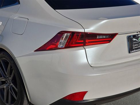 Used 2016 Lexus IS 300 AWD image 35
