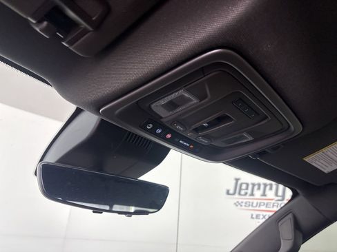 Used 2023 Chevrolet Silverado 1500 LTZ w/ Technology Package image 18