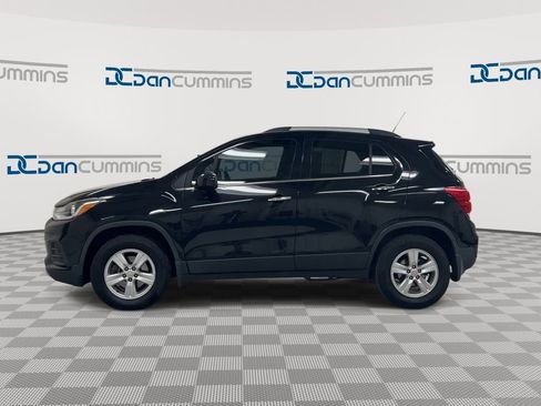 Used 2017 Chevrolet Trax LT w/ Driver Confidence Package image 5