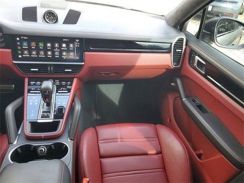 Certified 2023 Porsche Cayenne Turbo AWD/4WD image 41