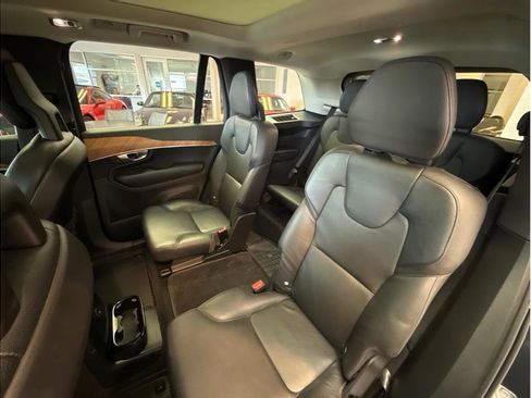 Used 2021 Volvo XC90 T8 Inscription Expression w/ Protection Package Premier AWD/4WD image 16