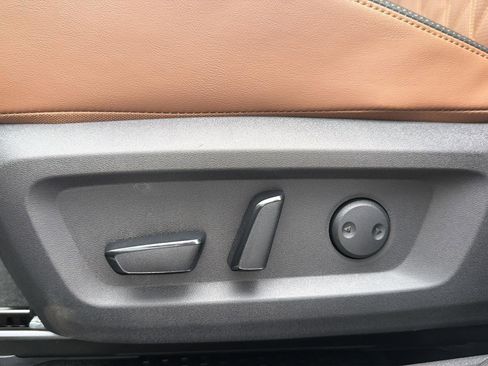 New 2026 Nissan Rogue Platinum AWD/4WD image 12