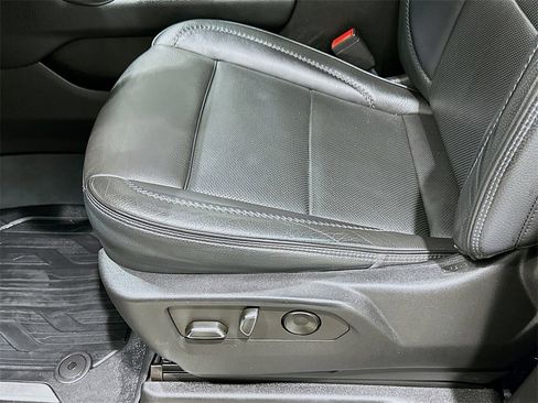 Used 2022 GMC Yukon XL Denali image 20