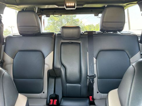 Used 2023 Ford Bronco Wildtrak AWD/4WD image 17