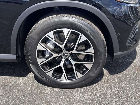 Used 2025 Mercedes-Benz GLC 350e 4MATIC image 6