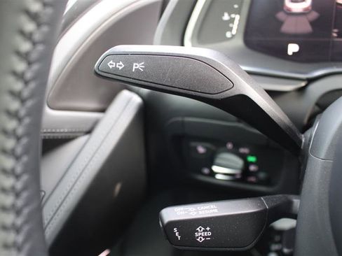 Used 2018 Audi R8 V10 w/ Carbon Exterior Package image 44