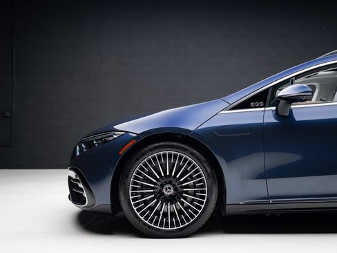 Used 2022 Mercedes-Benz EQS 580 4MATIC Sedan image 19
