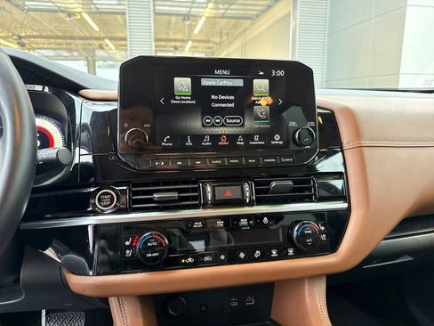 Used 2022 Nissan Pathfinder Platinum w/ Cargo Package image 11