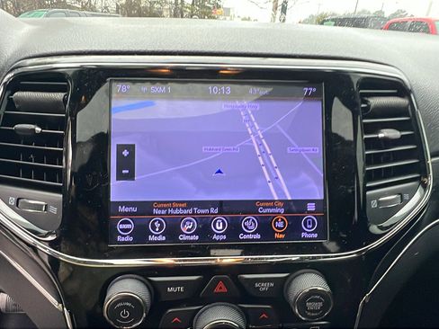 Used 2019 Jeep Grand Cherokee Limited image 33