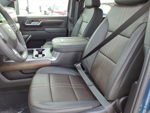 New 2026 Chevrolet Silverado 2500 High Country w/ High Country Premium Package AWD/4WD image 6