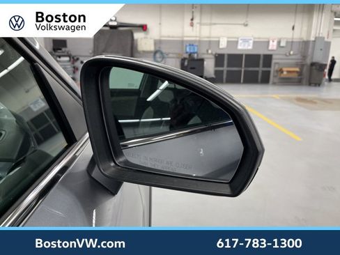 New 2026 Volkswagen Taos SEL image 7