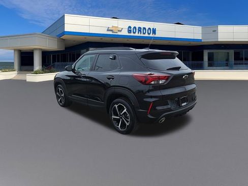 Used 2023 Chevrolet TrailBlazer RS w/ Convenience Package FWD image 3