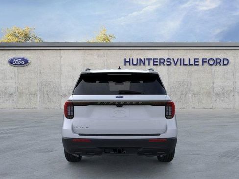 New 2026 Ford Explorer Active image 5