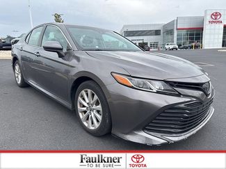 Certified 2018 Toyota Camry LE image 1