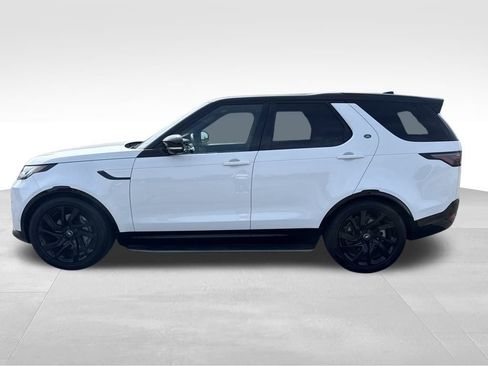 New 2025 Land Rover Discovery Dynamic SE image 2