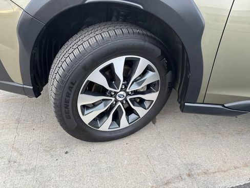 Used 2023 Subaru Outback Limited image 26