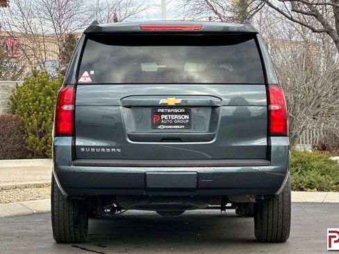 Used 2019 Chevrolet Suburban LT image 5
