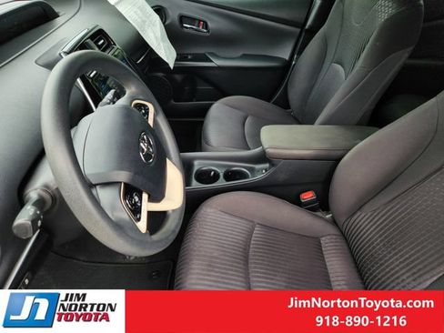 Used 2018 Toyota Prius Two w/ Prius Two Safety Plus Package FWD image 14