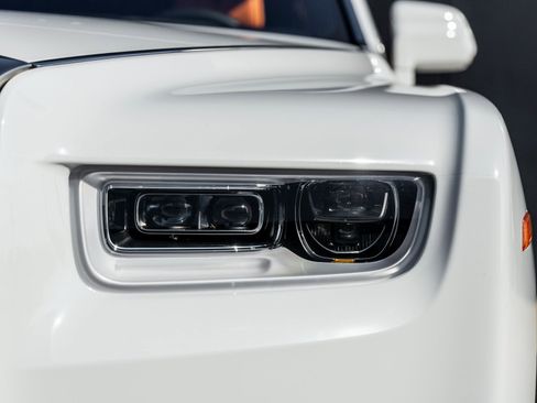 Used 2022 Rolls-Royce Phantom Extended Wheelbase image 22