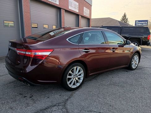 Used 2013 Toyota Avalon XLE Touring FWD image 4