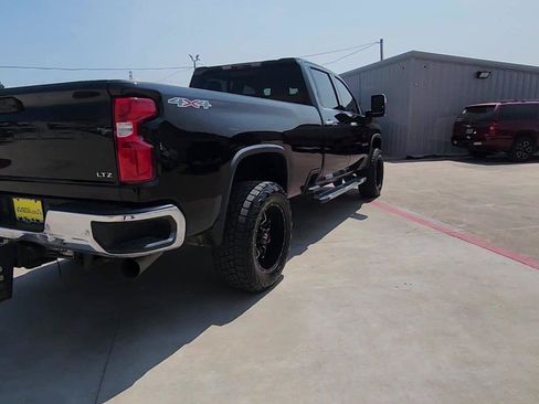 Used 2020 Chevrolet Silverado 3500 LTZ w/ LTZ Premium Package AWD/4WD image 8