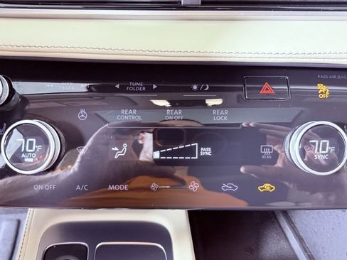 Used 2023 INFINITI QX60 Luxe w/ Cargo Package AWD/4WD image 16