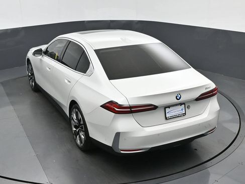 Used 2026 BMW 530i RWD image 67