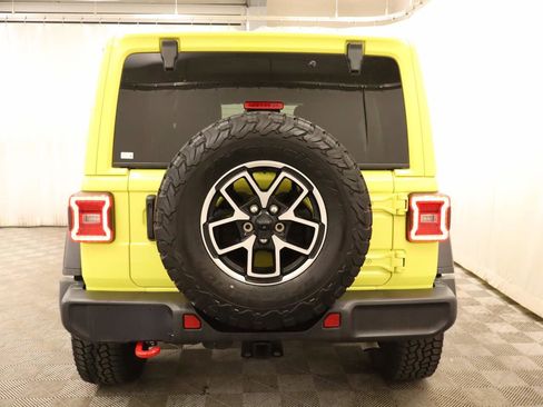 Used 2024 Jeep Wrangler Unlimited Rubicon w/ Convenience Group image 5