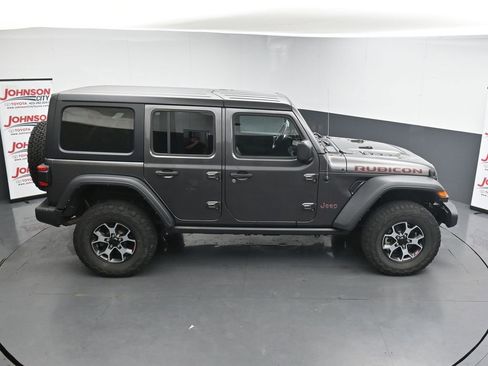 Used 2022 Jeep Wrangler Unlimited Rubicon w/ LED Lighting Group AWD/4WD image 32