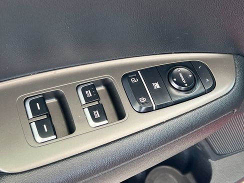 Used 2020 Kia Optima S FWD image 14