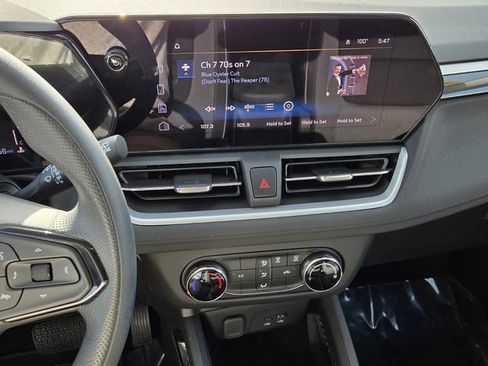 Used 2024 Chevrolet TrailBlazer LS w/ LS Convenience Package FWD image 21