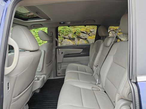Used 2016 Honda Odyssey EX-L image 19