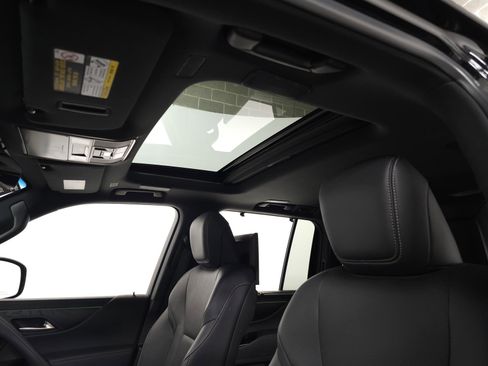 Used 2023 Lexus LX 600 4WD w/ Appearance Package image 18