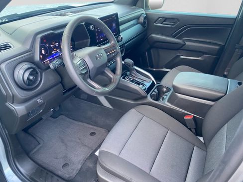 Used 2024 Chevrolet Colorado Trail Boss w/ Technology Package AWD/4WD image 10