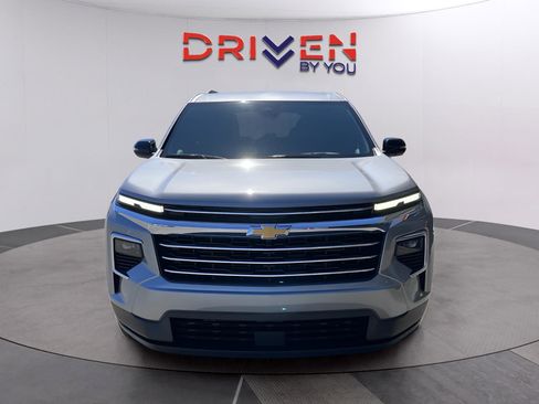 New 2026 Chevrolet Traverse LT w/ LPO, Floor Liner Package image 9