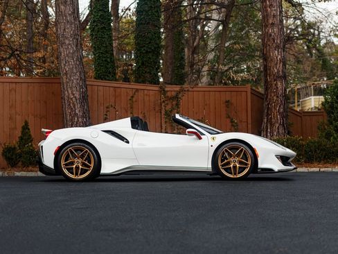 Used 2020 Ferrari 488 Pista Spider image 6