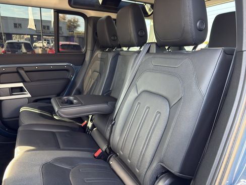 Used 2021 Land Rover Defender 110 S image 22
